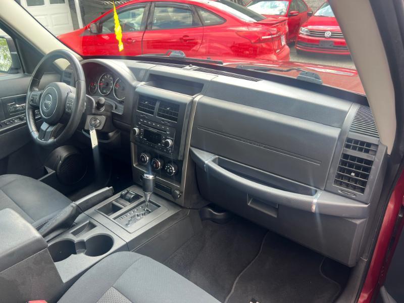 Jeep Liberty Sport 4WD 2012