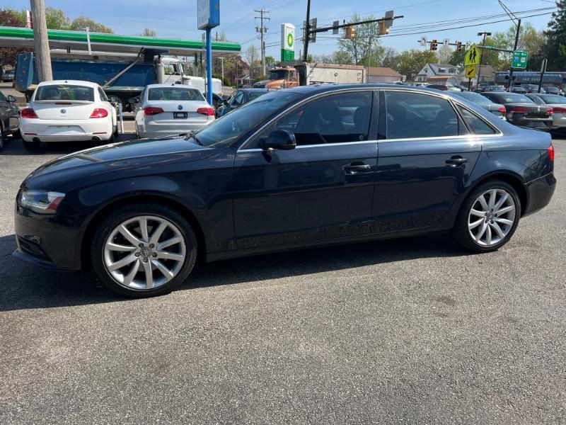 Audi A4 2.0T Premium Sedan quattro Manual 2013