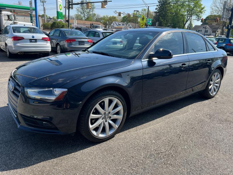 Audi A4 2.0T Premium Sedan quattro Manual 2013