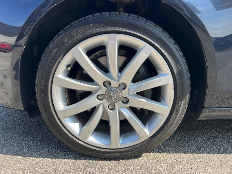 Audi A4 2.0T Premium Sedan quattro Manual 2013