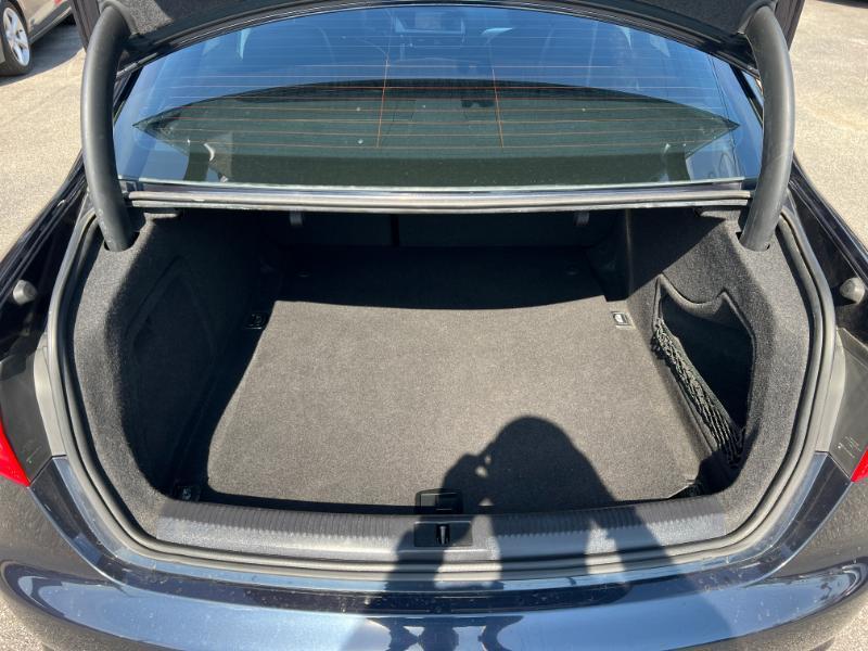 Audi A4 2.0T Premium Sedan quattro Manual 2013