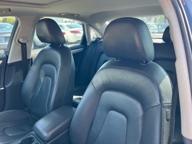 Audi A4 2.0T Premium Sedan quattro Manual 2013