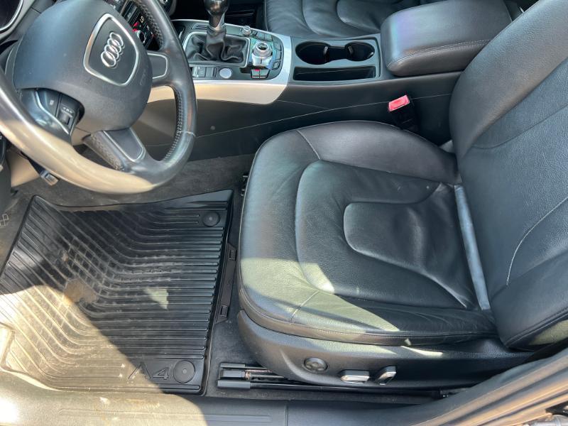 Audi A4 2.0T Premium Sedan quattro Manual 2013