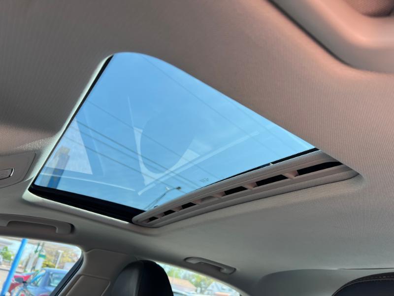 Audi A4 2.0T Premium Sedan quattro Manual 2013