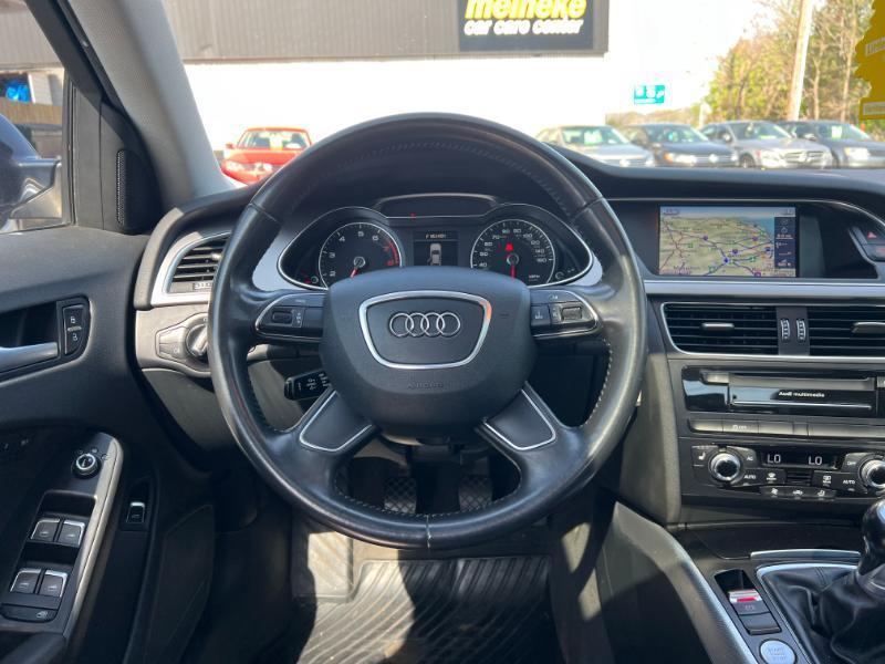 Audi A4 2.0T Premium Sedan quattro Manual 2013