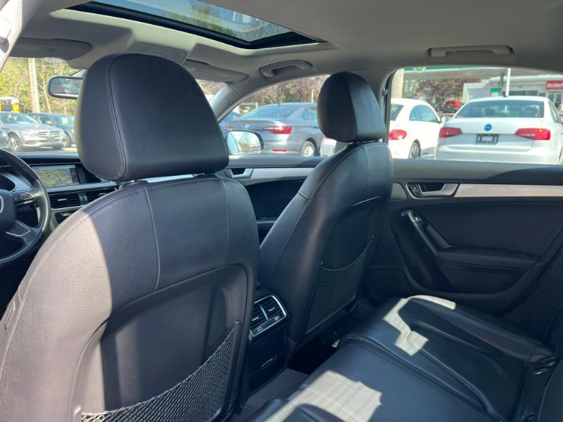 Audi A4 2.0T Premium Sedan quattro Manual 2013