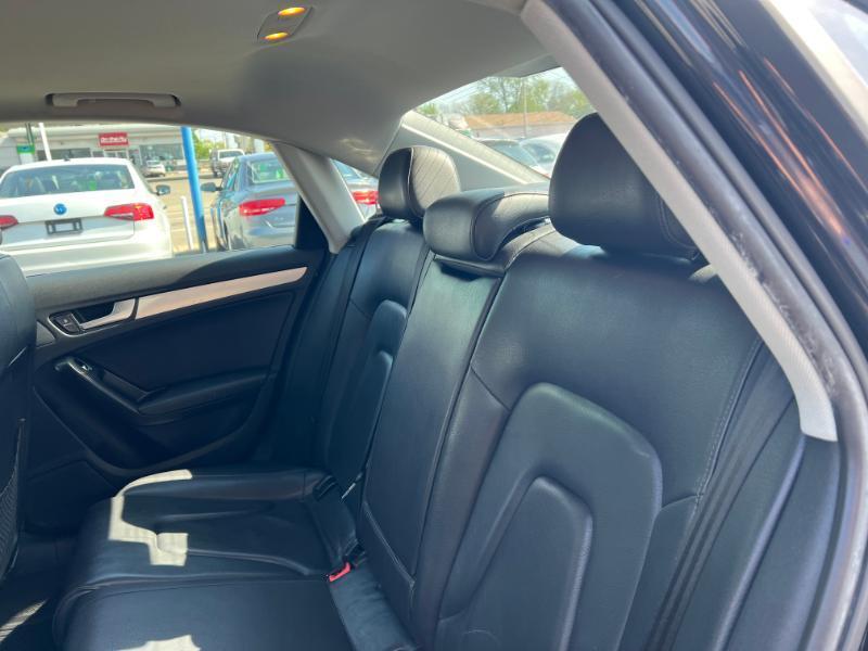 Audi A4 2.0T Premium Sedan quattro Manual 2013