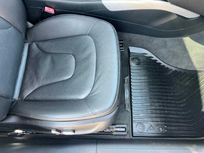 Audi A4 2.0T Premium Sedan quattro Manual 2013