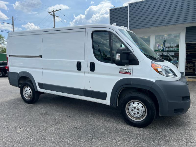 RAM Promaster 1500 Low Roof Tradesman 136-in. WB 2018