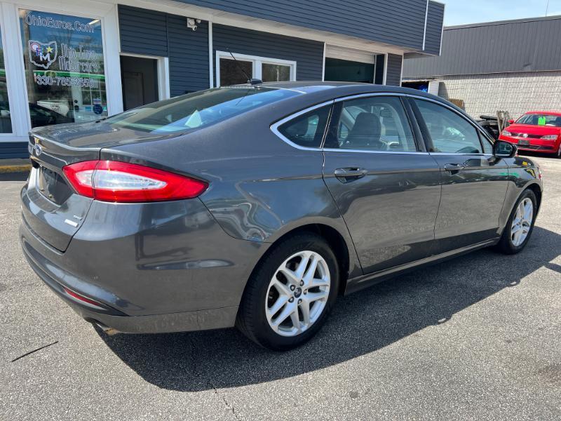Ford Fusion SE 2016