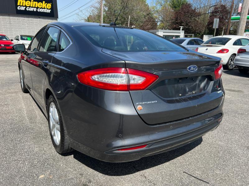 Ford Fusion SE 2016