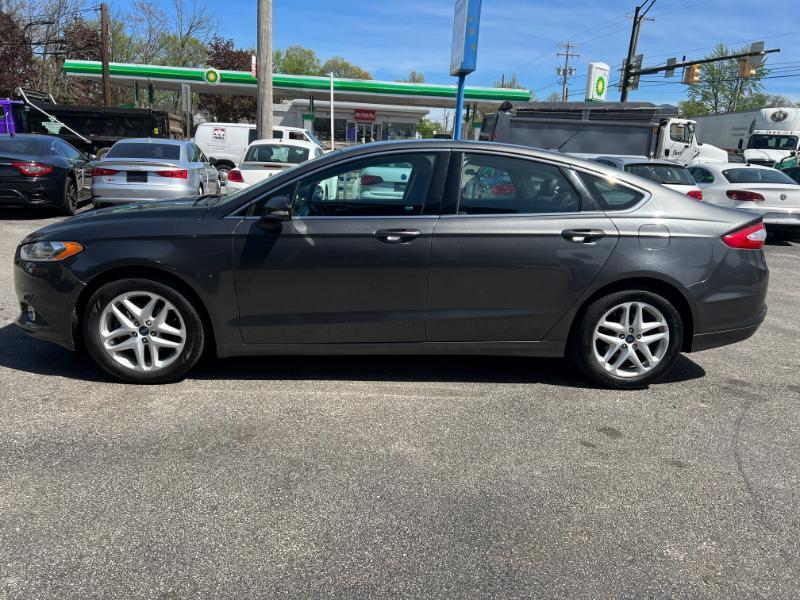 Ford Fusion SE 2016