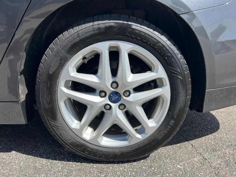Ford Fusion SE 2016