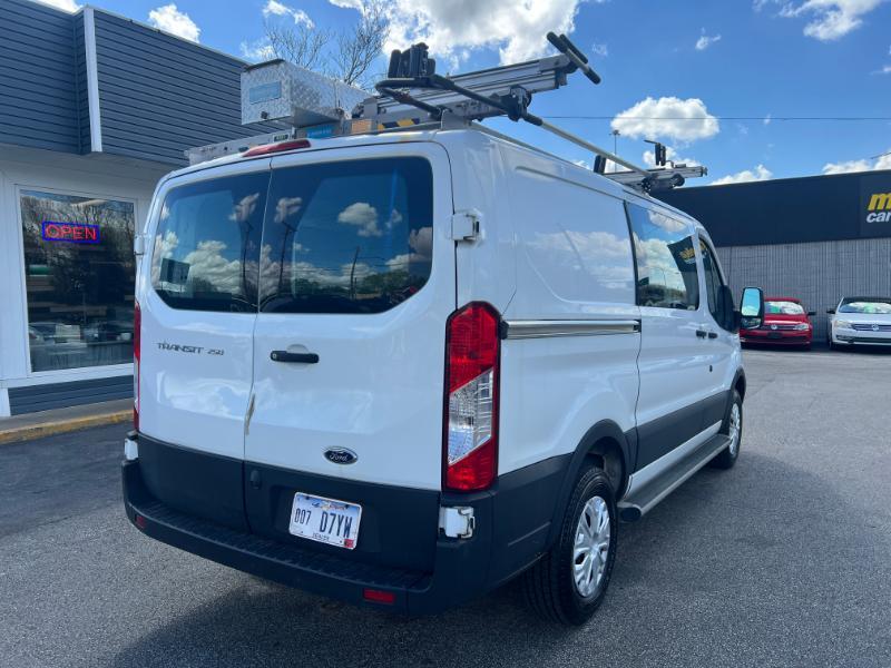 Ford Transit 250 Van Low Roof w/Sliding Pass. 130-in. WB 2019