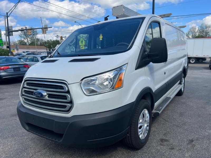 Ford Transit 250 Van Low Roof w/Sliding Pass. 130-in. WB 2019