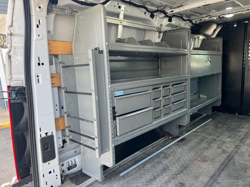 Ford Transit 250 Van Low Roof w/Sliding Pass. 130-in. WB 2019