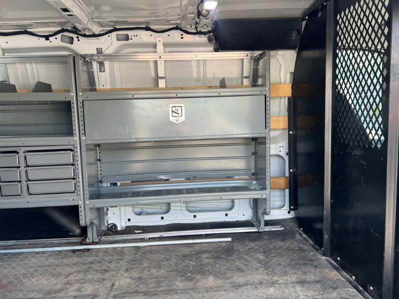 Ford Transit 250 Van Low Roof w/Sliding Pass. 130-in. WB 2019