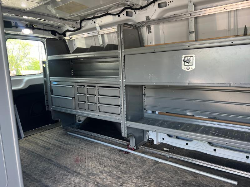 Ford Transit 250 Van Low Roof w/Sliding Pass. 130-in. WB 2019