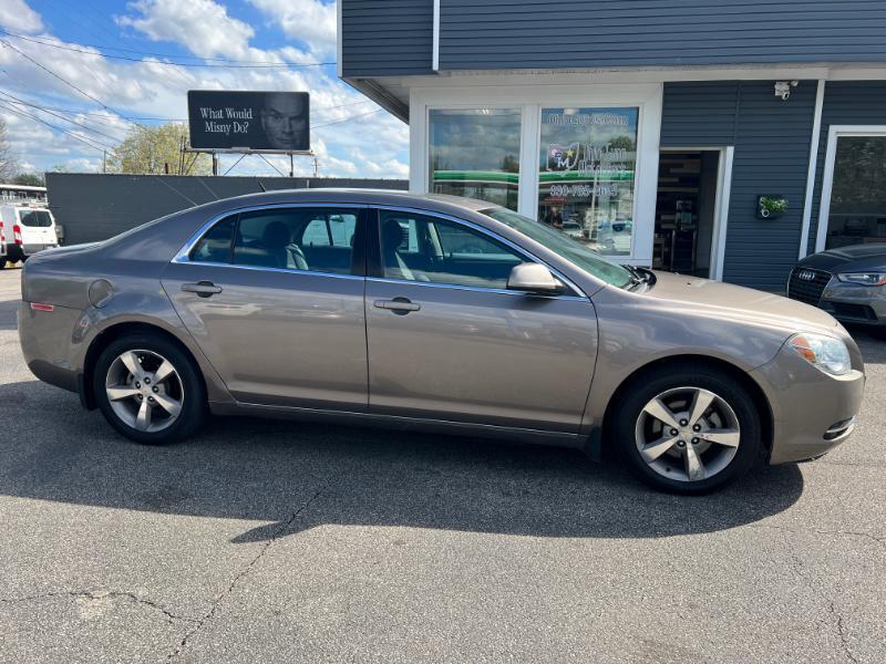 Chevrolet Malibu 1LT 2011