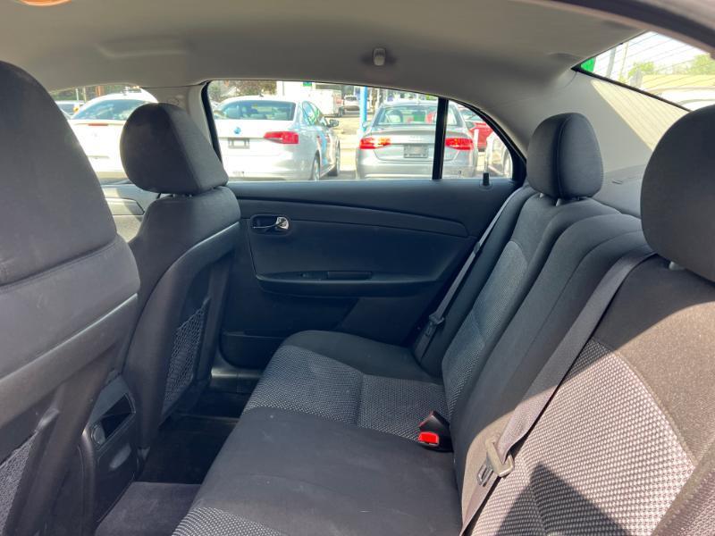 Chevrolet Malibu 1LT 2011