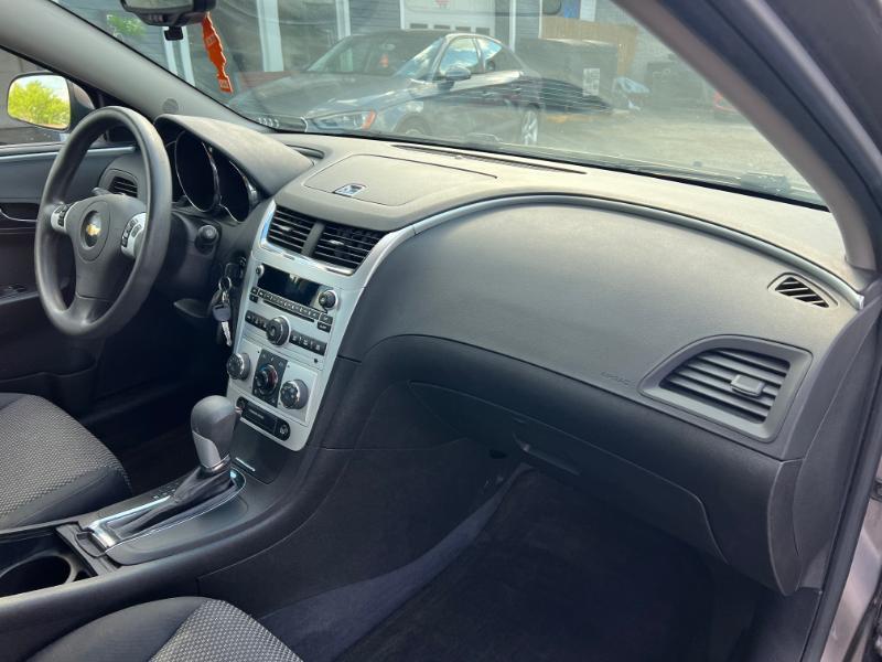 Chevrolet Malibu 1LT 2011