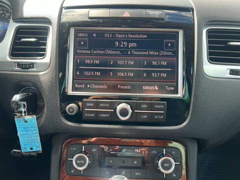 Volkswagen Touareg VR6 FSI 2011