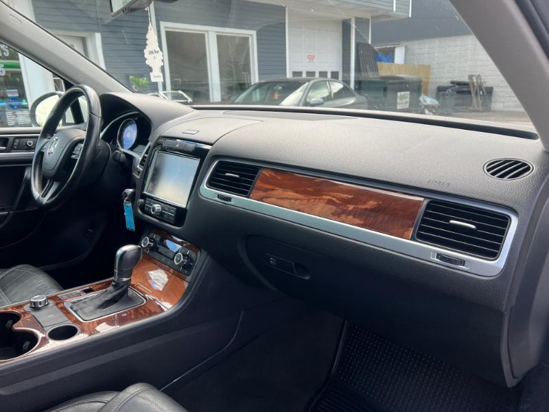 Volkswagen Touareg VR6 FSI 2011