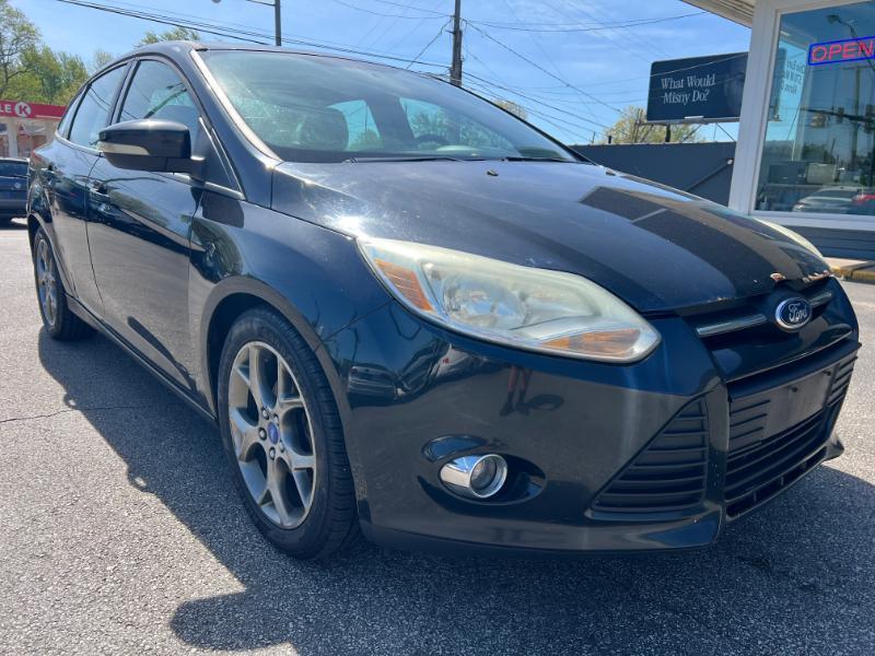 Ford Focus SE Sedan 2013