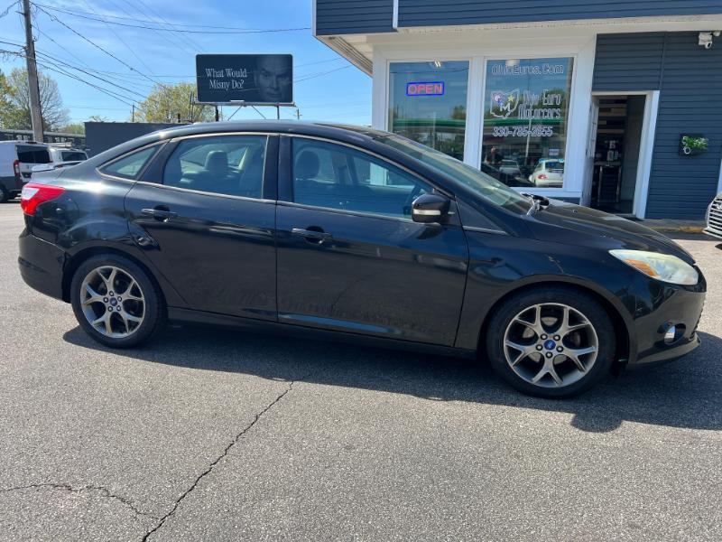 Ford Focus SE Sedan 2013