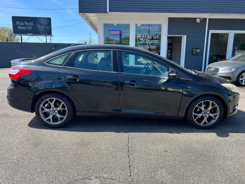 Ford Focus SE Sedan 2013
