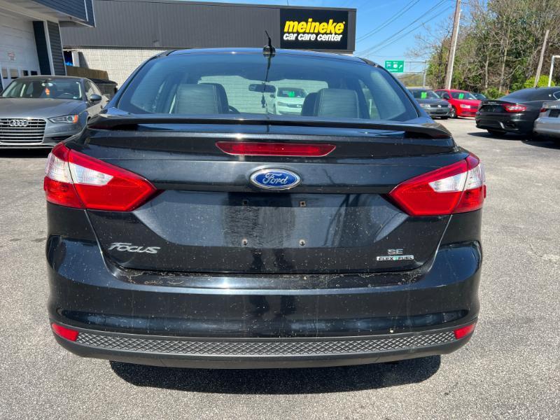 Ford Focus SE Sedan 2013