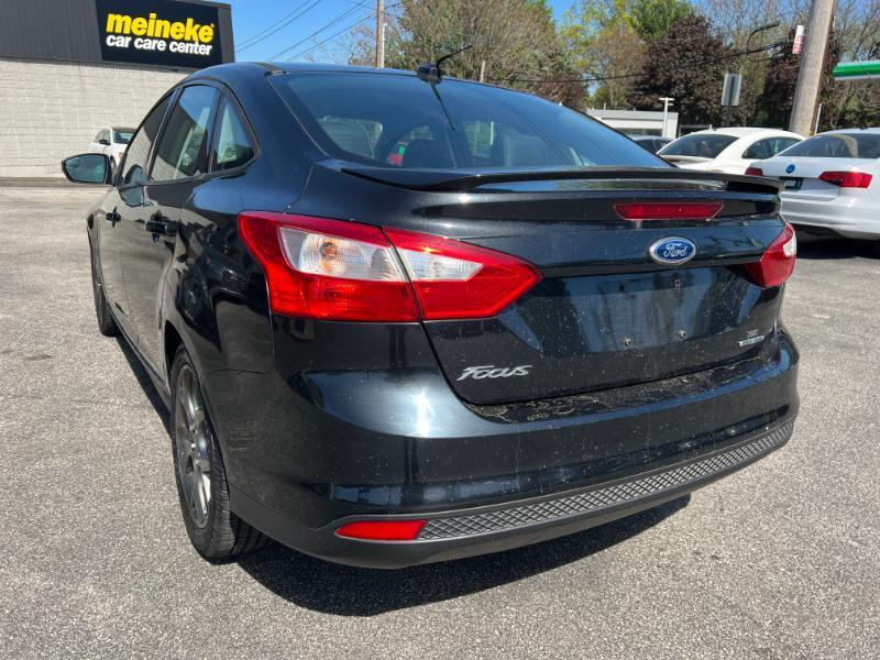 Ford Focus SE Sedan 2013
