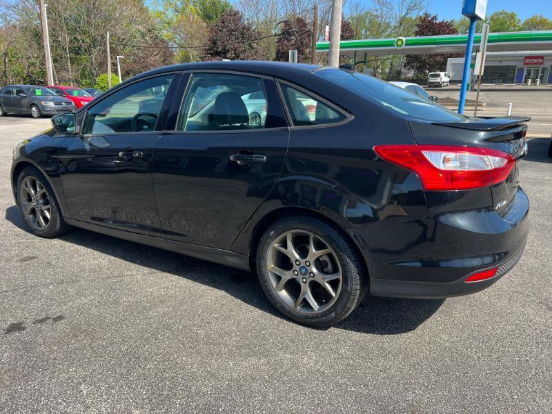 Ford Focus SE Sedan 2013