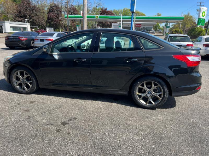 Ford Focus SE Sedan 2013