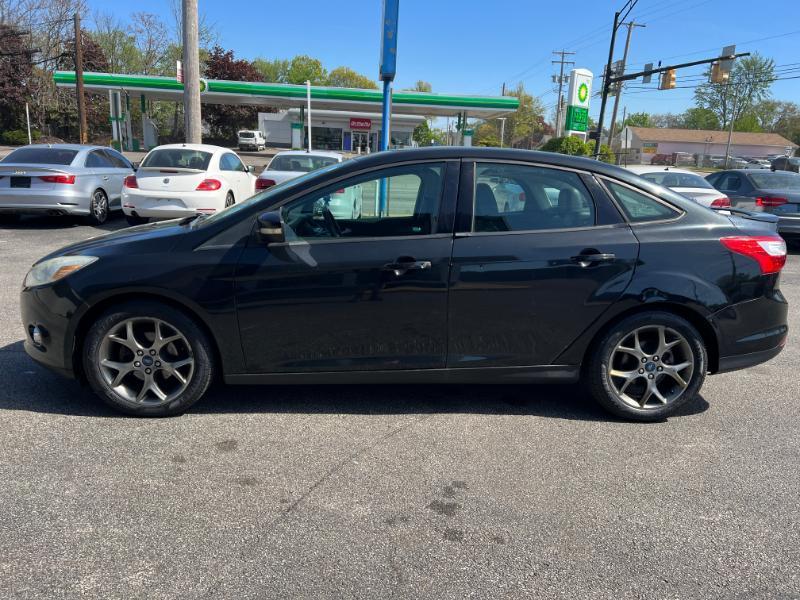 Ford Focus SE Sedan 2013