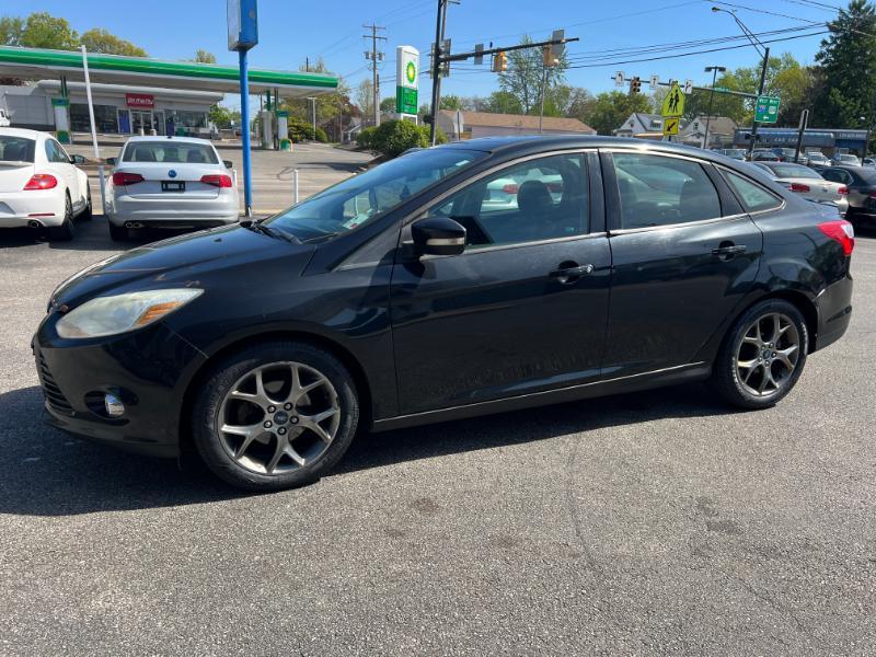 Ford Focus SE Sedan 2013