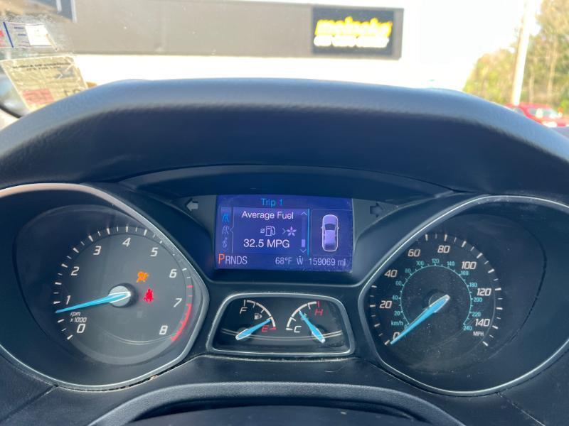 Ford Focus SE Sedan 2013