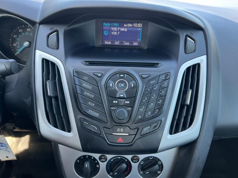 Ford Focus SE Sedan 2013