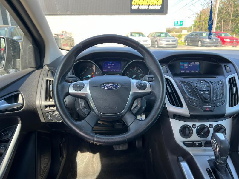 Ford Focus SE Sedan 2013