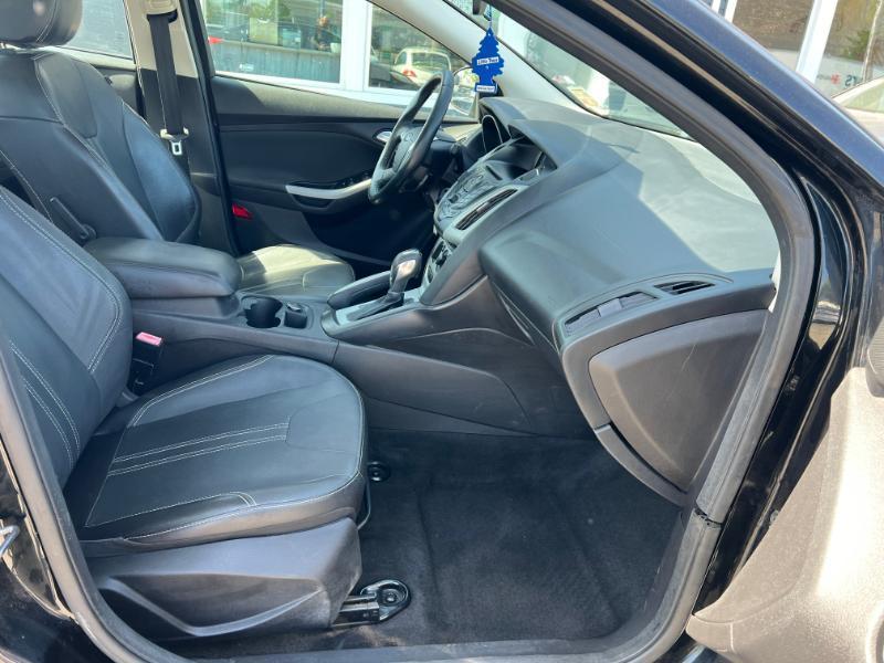 Ford Focus SE Sedan 2013