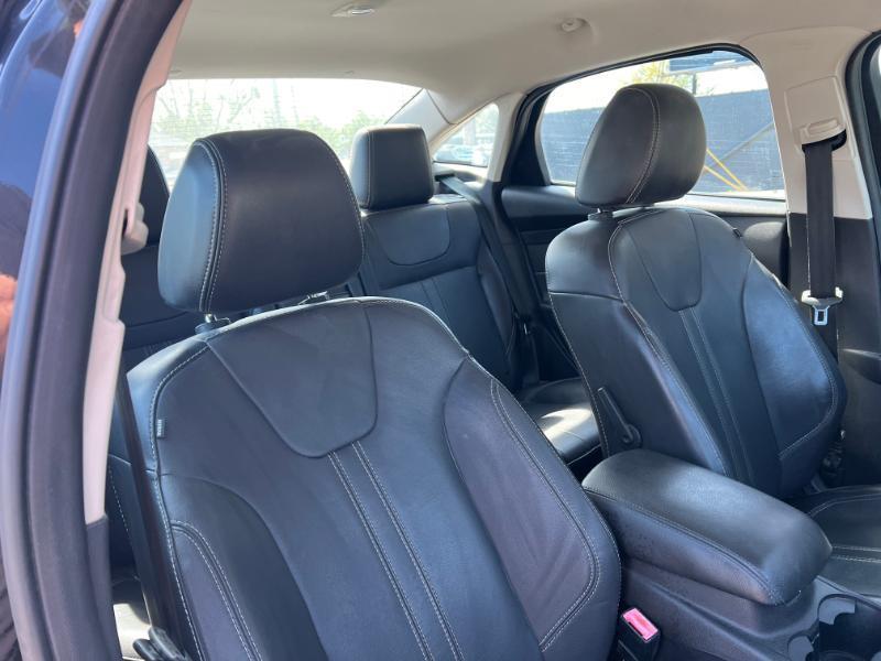 Ford Focus SE Sedan 2013