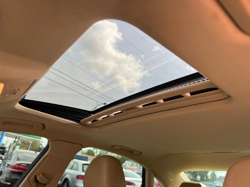 Audi A4 2.0T Sedan quattro Tiptronic 2014