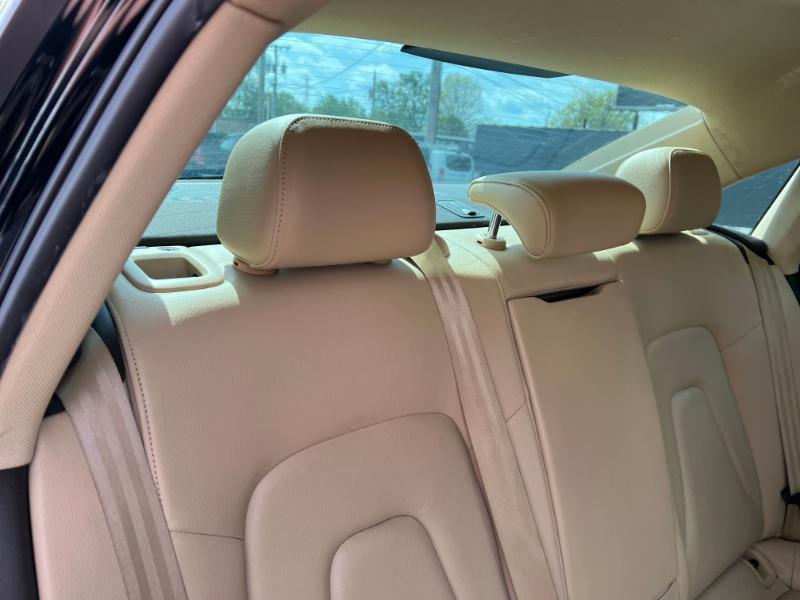 Audi A4 2.0T Sedan quattro Tiptronic 2014