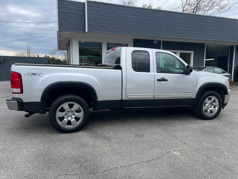 GMC Sierra 1500 SLE Ext. Cab 4WD 2011