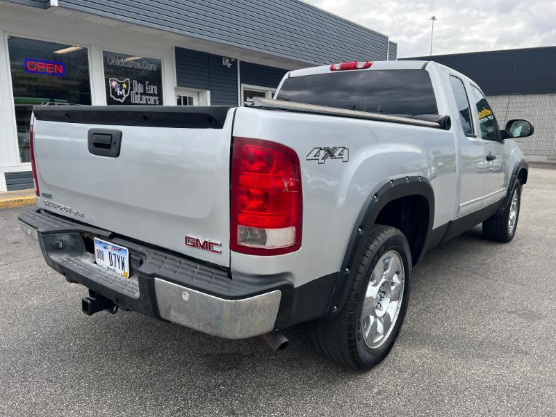 GMC Sierra 1500 SLE Ext. Cab 4WD 2011