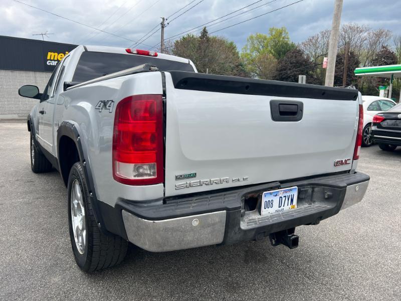 GMC Sierra 1500 SLE Ext. Cab 4WD 2011