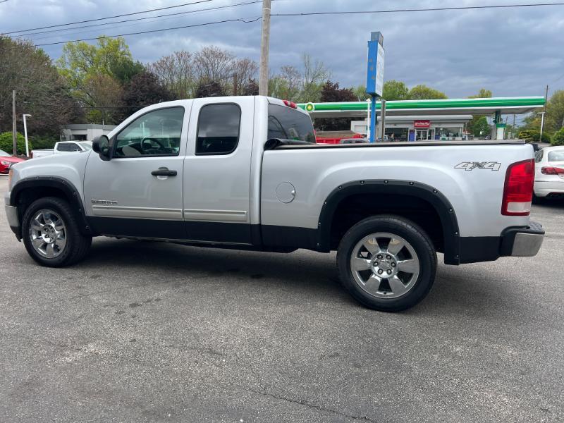 GMC Sierra 1500 SLE Ext. Cab 4WD 2011