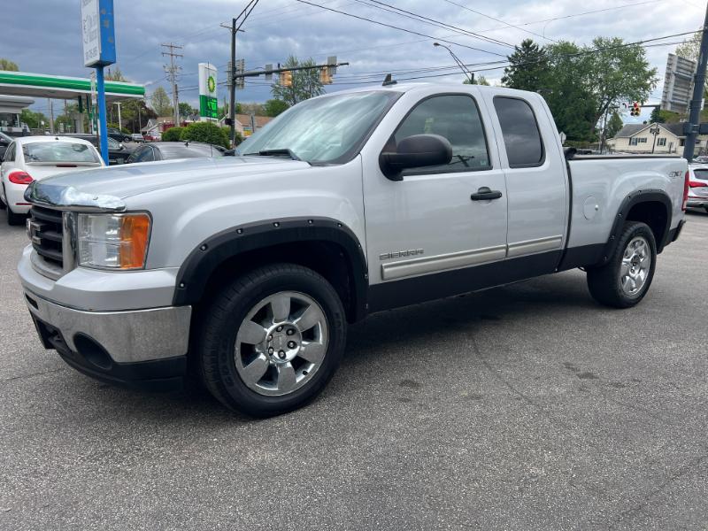 GMC Sierra 1500 SLE Ext. Cab 4WD 2011