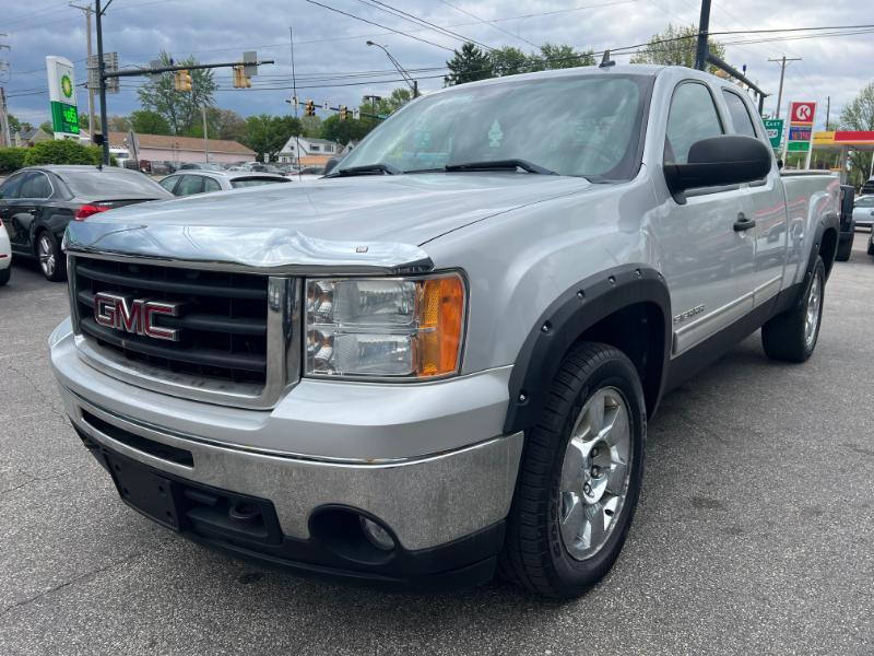 GMC Sierra 1500 SLE Ext. Cab 4WD 2011