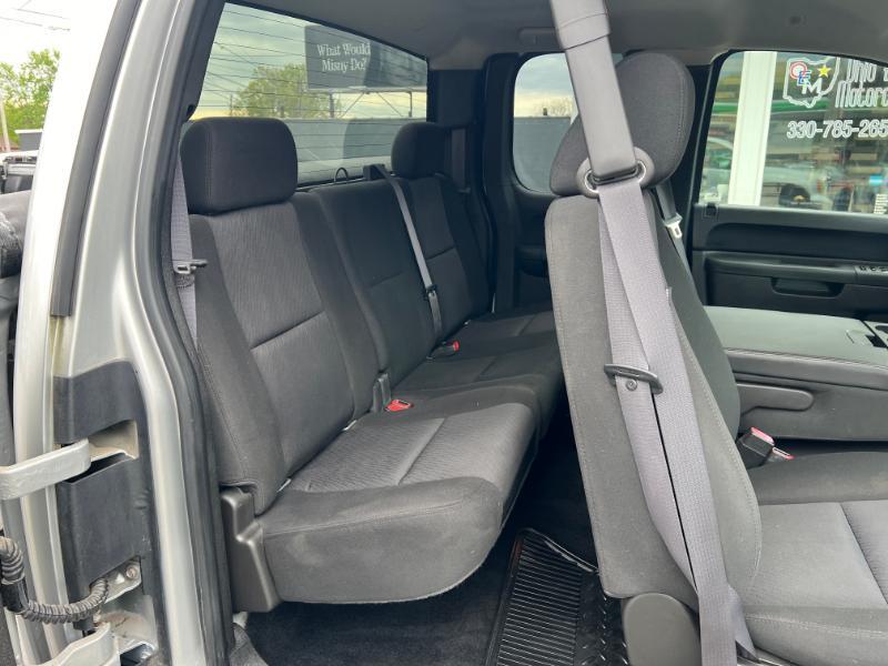GMC Sierra 1500 SLE Ext. Cab 4WD 2011